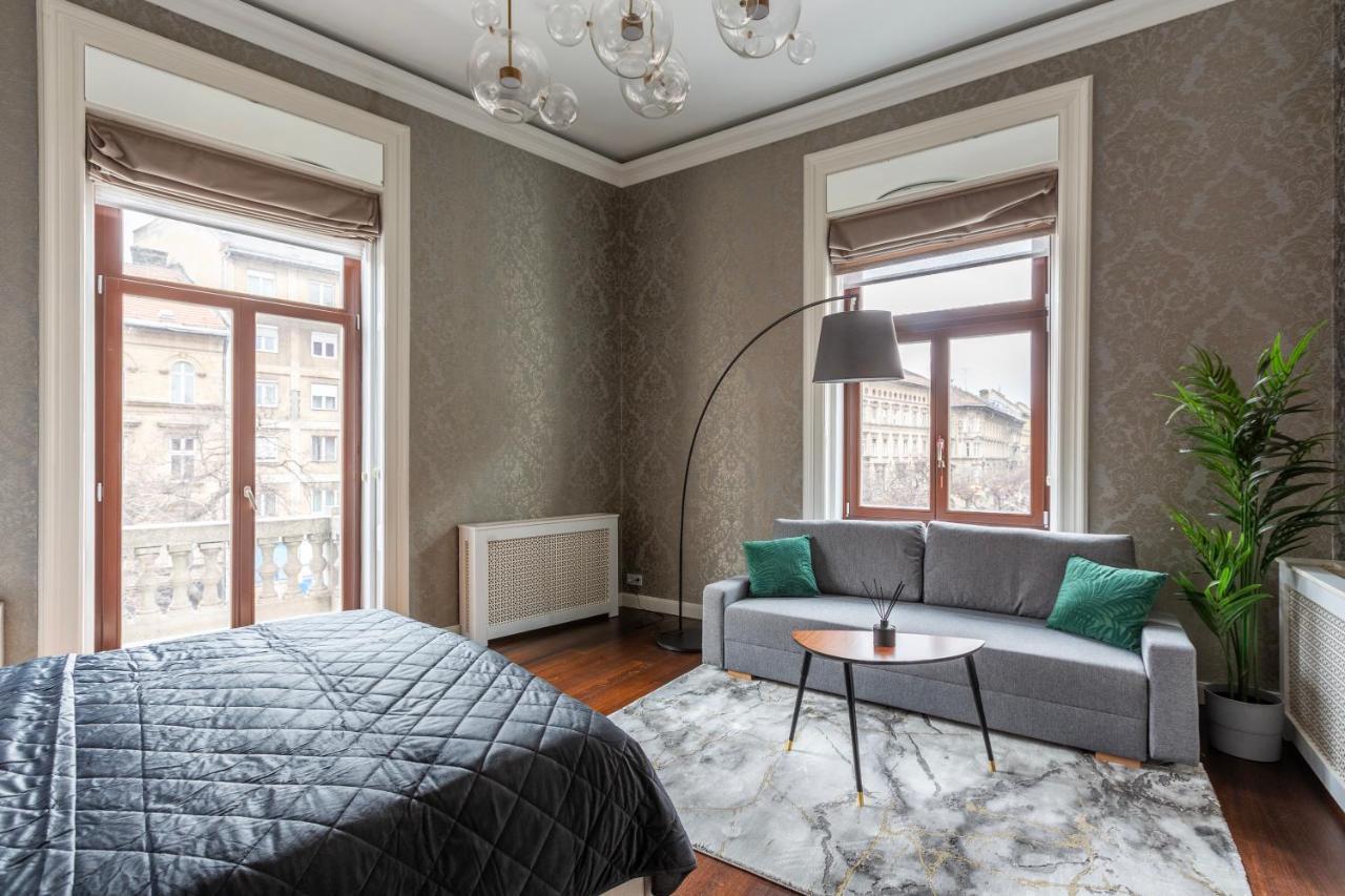 Luxury Apartment With Balcony Next To The New York Cafe Boedapest Buitenkant foto