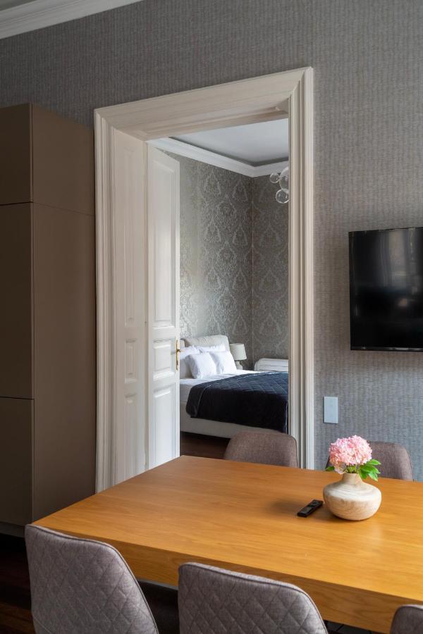 Luxury Apartment With Balcony Next To The New York Cafe Boedapest Buitenkant foto