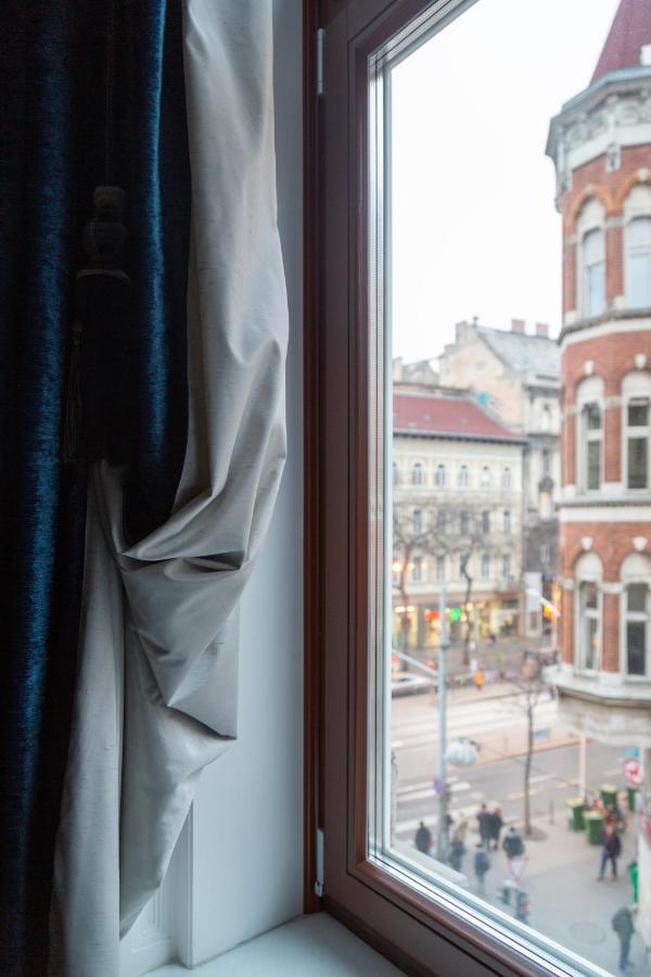 Luxury Apartment With Balcony Next To The New York Cafe Boedapest Buitenkant foto